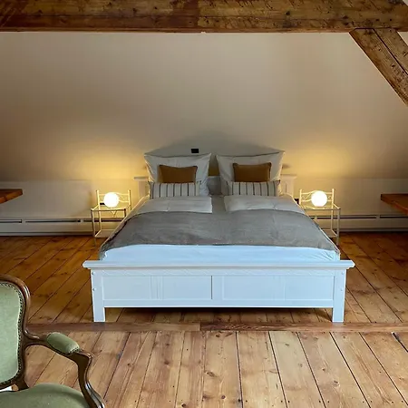 Schmuckstueck-maikammer *