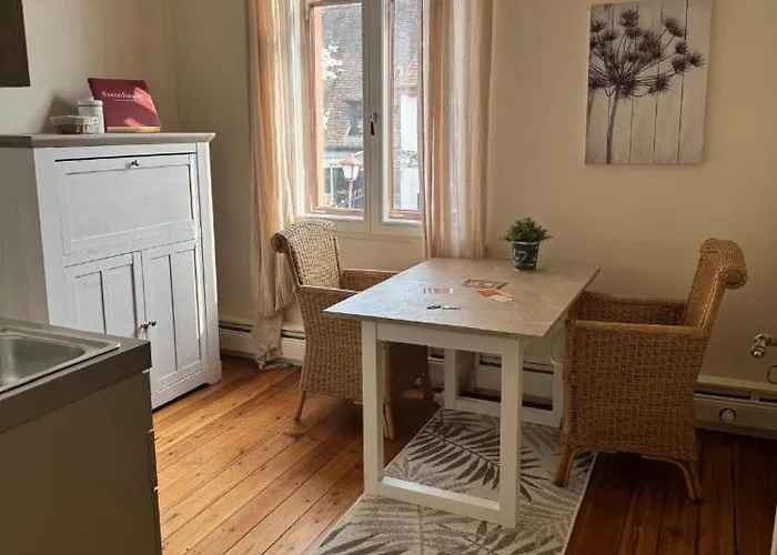 Schmuckstueck-maikammer アパート